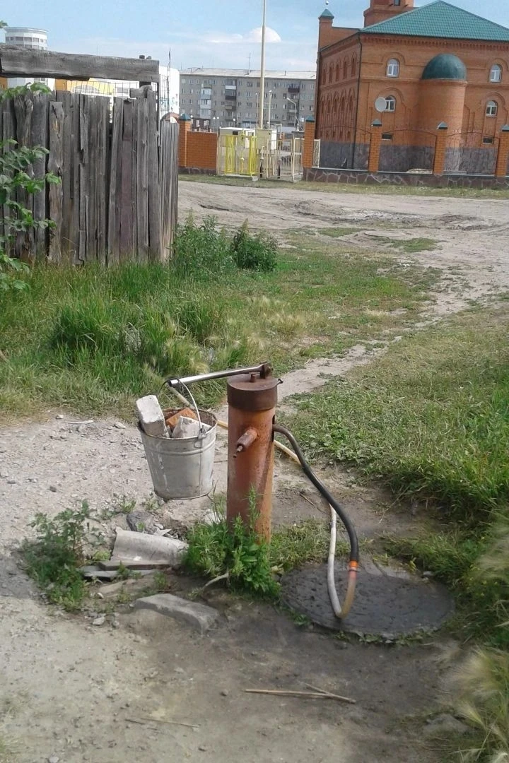 В Кургане участились случаи незаконного подключения к водоразборным колонкам. Оборудование выходит и