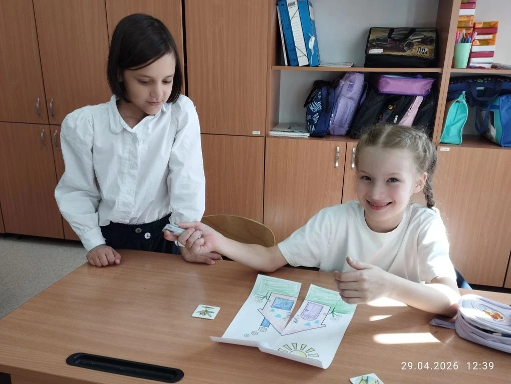 🌳 Дерево дружбы в 1 классе: учимся быть командой!  Сегодня, 29 апреля, наши самые юные школьники ста