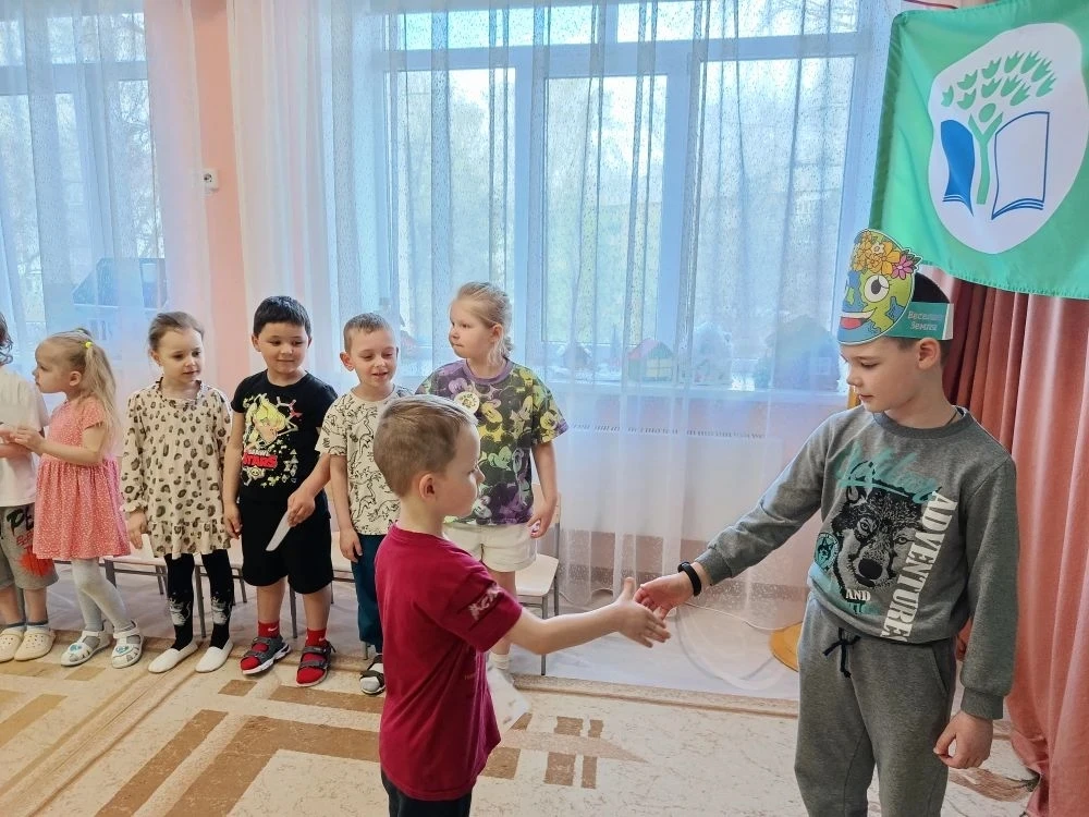 Зелёная эстафета: посвящение в эколята