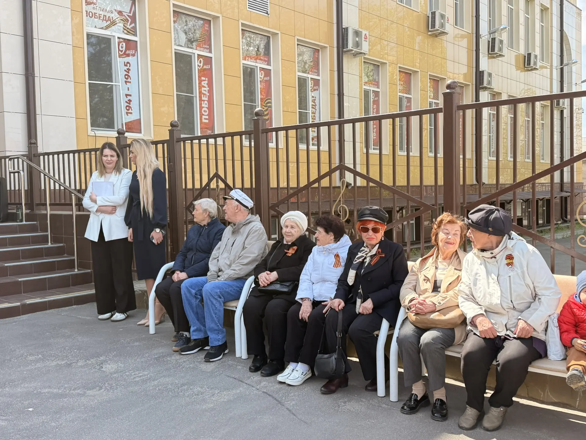 В преддверии Дня Победы наши обучающиеся  приняли  участие в концерте "День Героев улицы Народного О