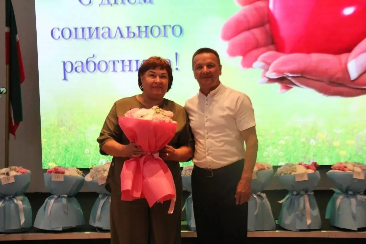 Күпьеллык намуслы хезмәтләре һәм югары һөнәри осталыклары өчен Мөслим картлар һәм инвалидлар интерна