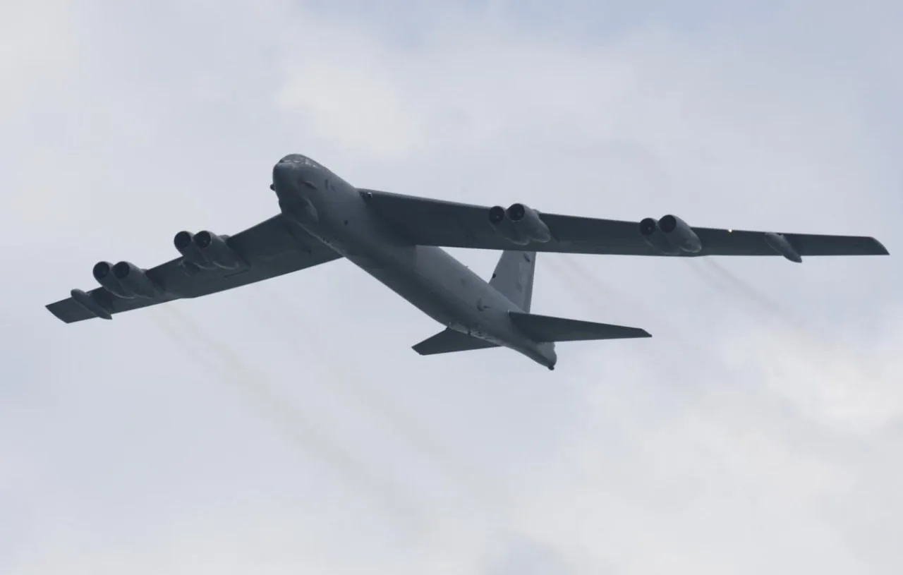 Вывод Соединенными Штатами всех стратегических бомбардировщиков B-1 с британской авиаба...