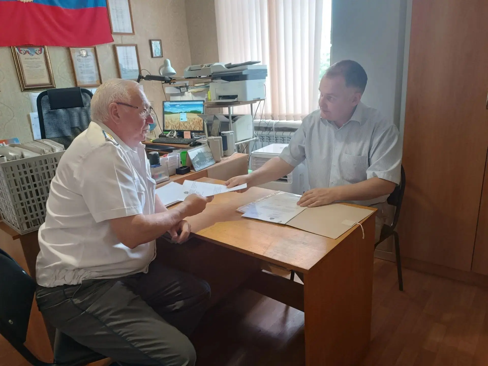 ✅Сегодня в рамках выездной работы в Солнцевском районе начальник инспекции Р.Д.Коваленк...