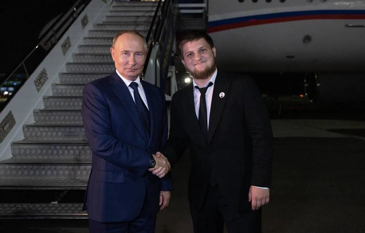 АХМАТ КАДЫРОВ УДОСТОЕН БЛАГОДАРНОСТИ ПРЕЗИДЕНТА РОССИИ  Заместителю Председателя Правительства Чечен