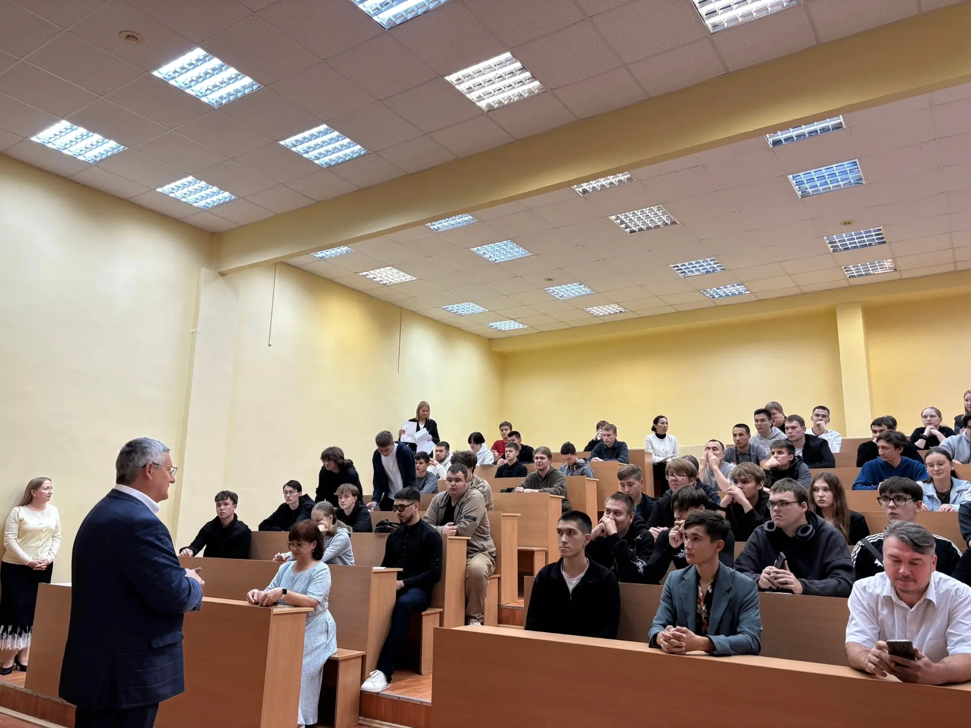 На машиностроительном факультете прошло собрание первокурсников!