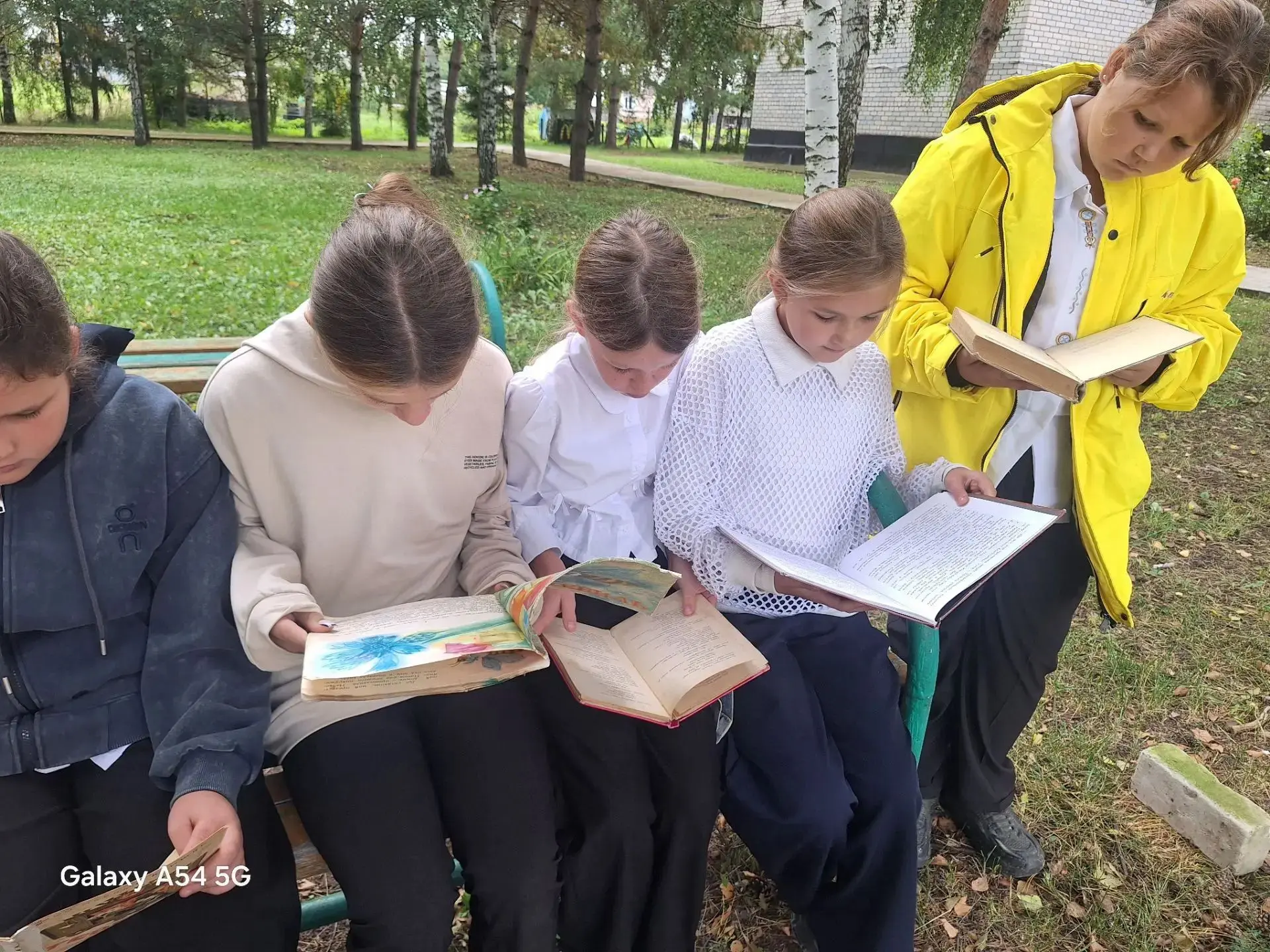 Сегодня в нашей школе прошел День сказок! Наши пятиклассники погрузились в удивительный...