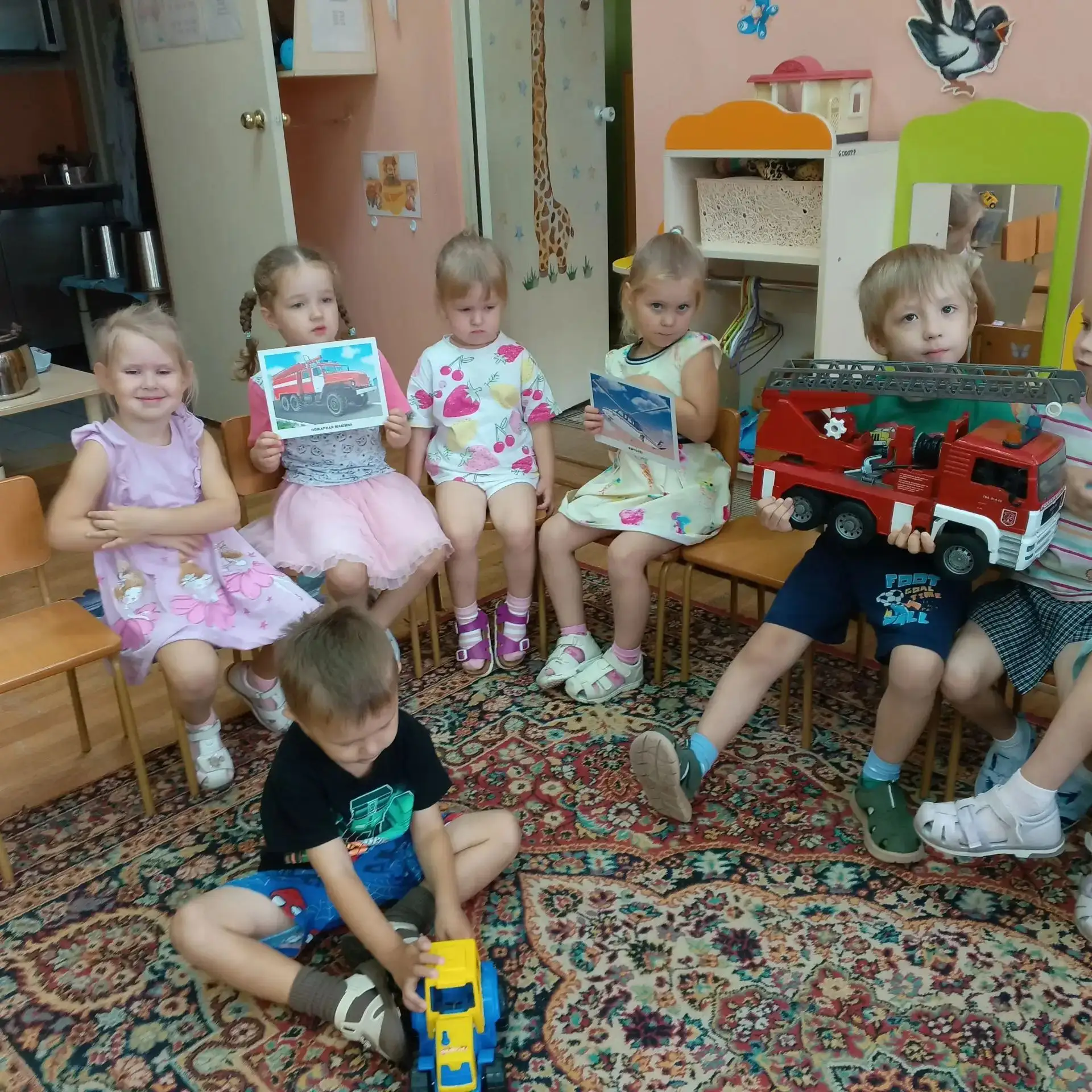 Неделя ПДД в нашем детском саду продолжается.