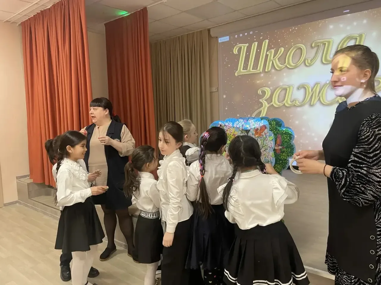В 3 корпусе школы прошли мероприятия, посвященные  развитию интеллекта и навыков общения 🍃самоощущен