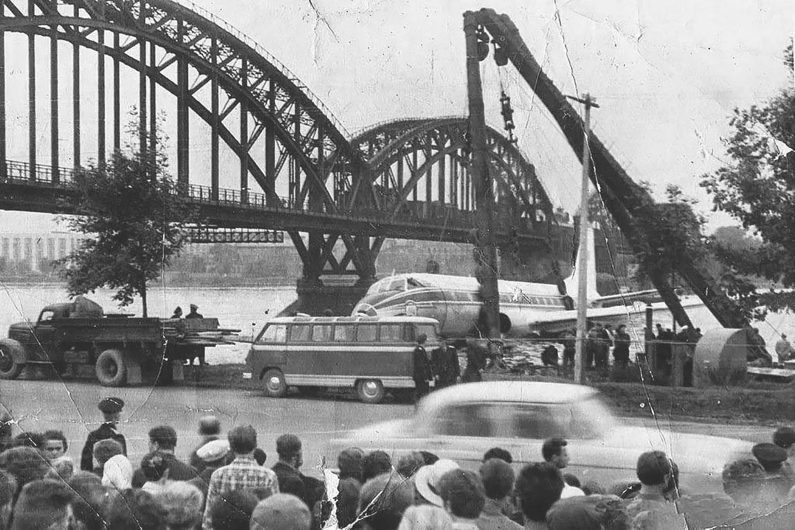 21 августа 1963 года произошло событие, вошедшее в историю как «Чудо на Неве». Что случ...
