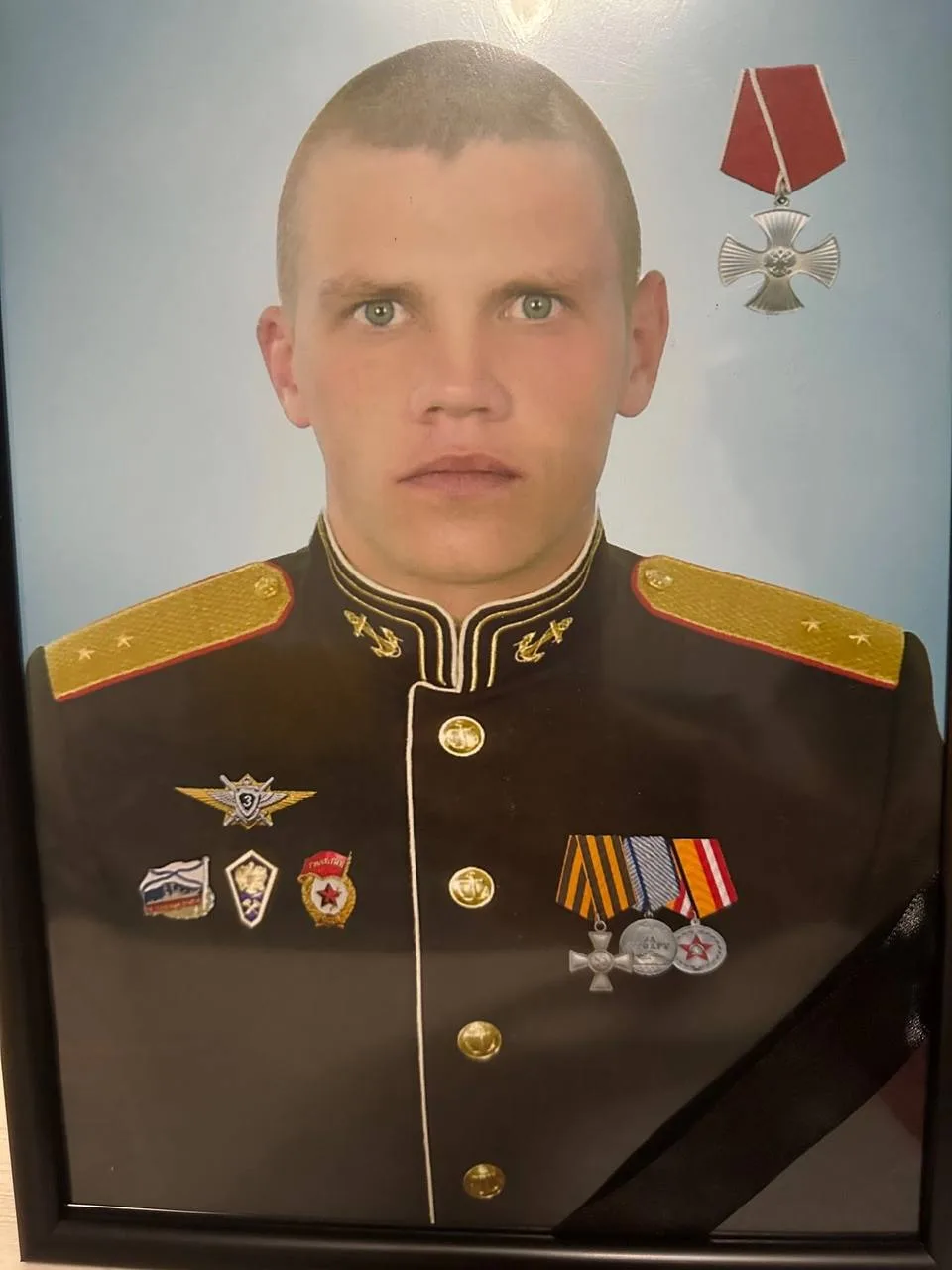 В ходе проведения Специальной Военной Операции, выполняя воинский долг, героически поги...