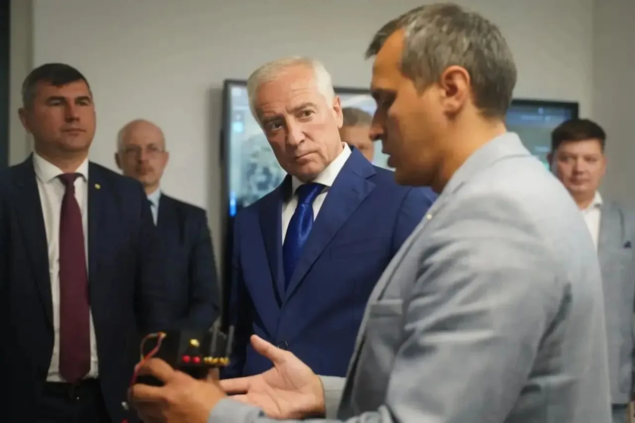 Сегодня ещё одно мероприятие по поддержке молодёжи. В Передовой инженерной школе ТУСУР ...