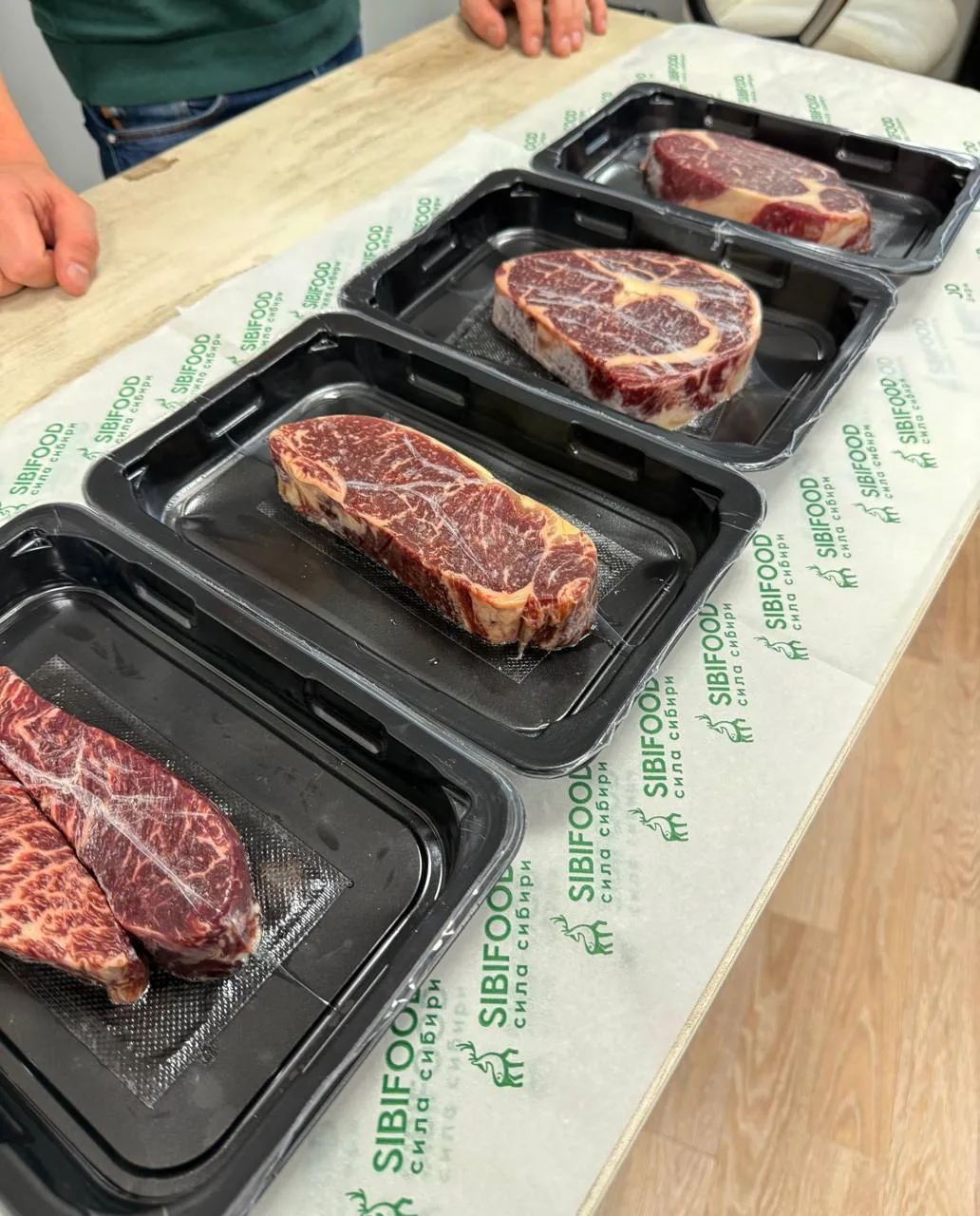 Стейки🥩 Для тех, кто ценит настоящее мясо: правильную текстуру, насыщенный вкус и идеа...