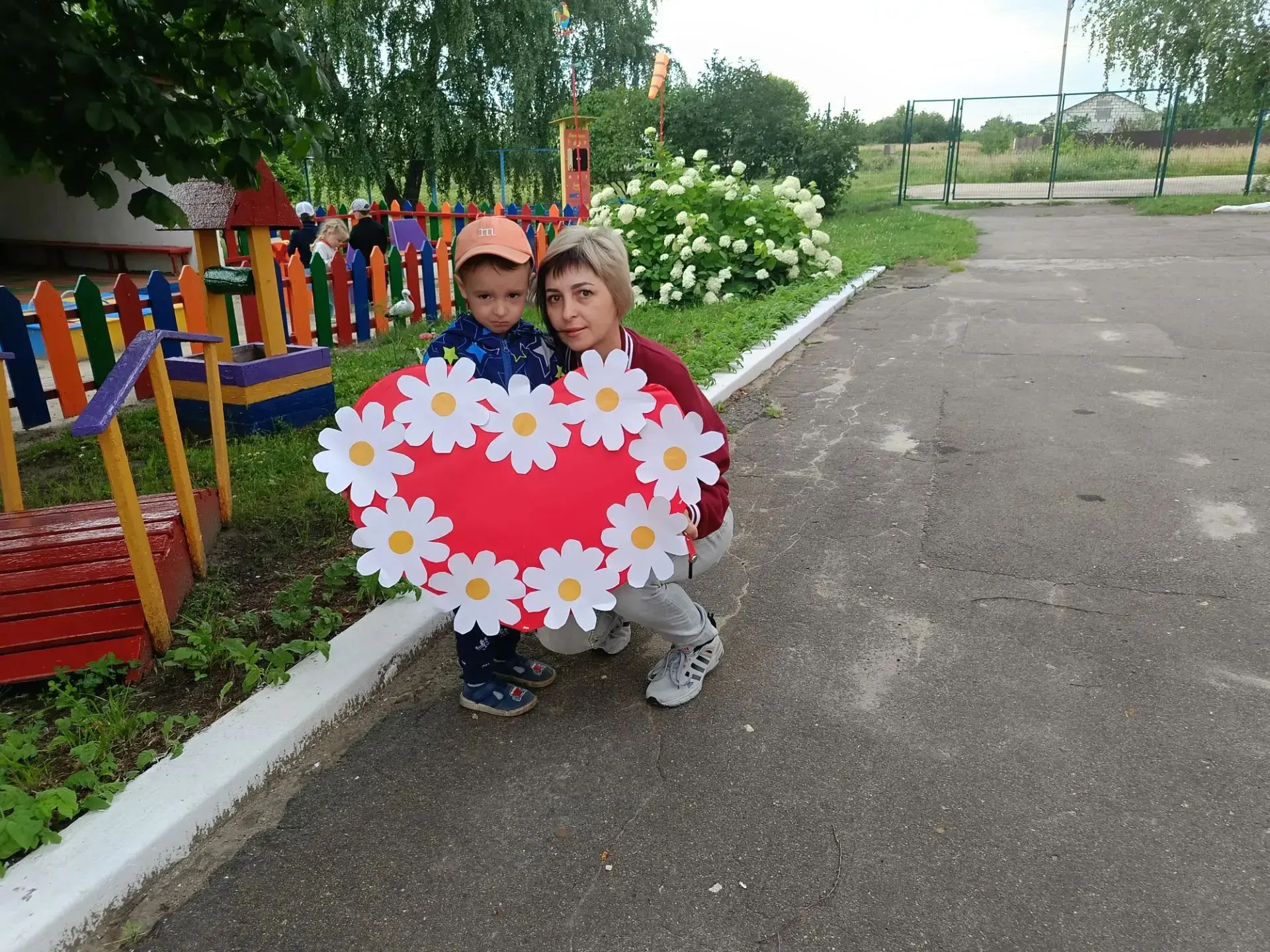 Ребята-дошколята поздравляют Всех с праздником Днем семьи, любви и верности🌹🌹🌹 #МБДО...