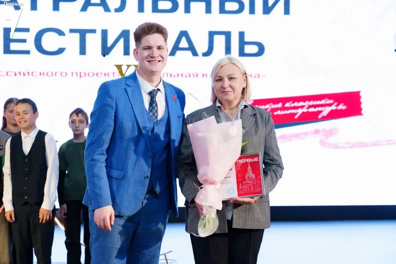 Первые в театре!🎭

6 июня в день рождения великого поэта Александра Пушкина в Хабаровске прошёл теа