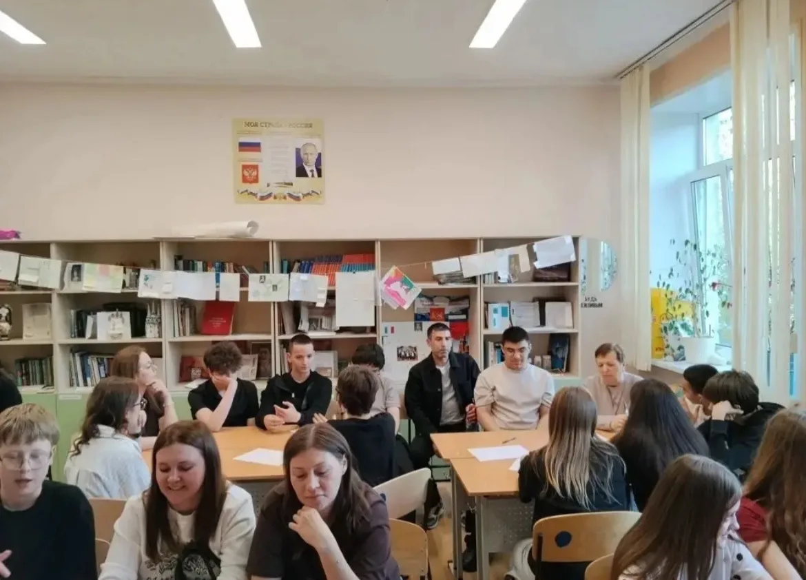 🔔ПОДВОДИМ ИТОГИ🔔  📝20 мая у 7В класса было сразу два ярких события. Состоялось родительское собрание