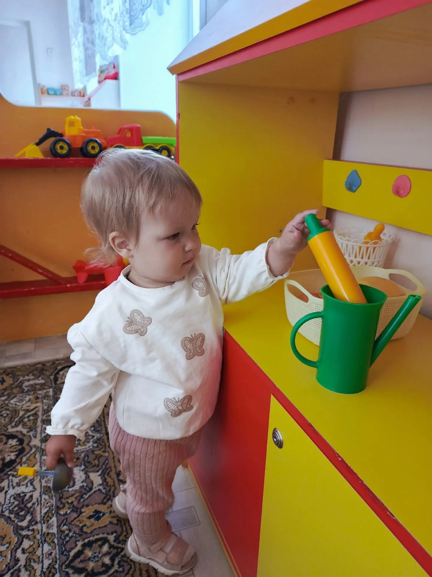 🌞 В группу раннего возраста "Кроха" поступают новые детишки. 👶 Они знакомятся с новым...