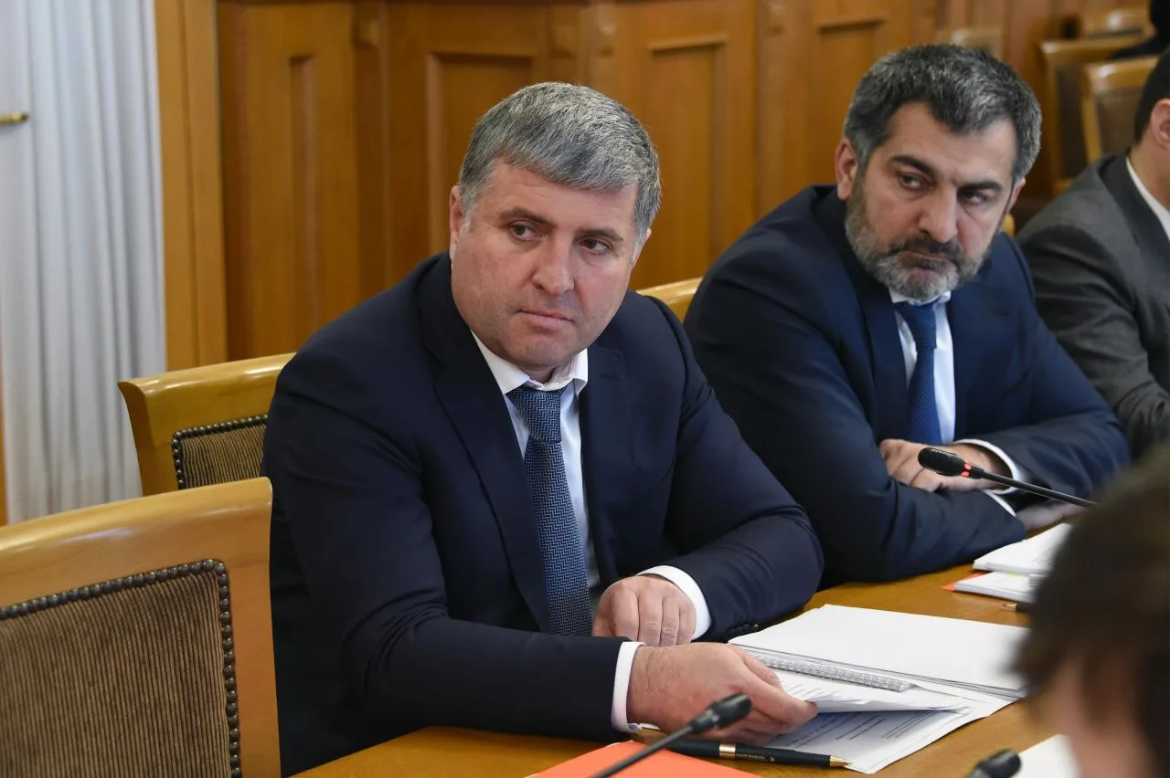 ⚡️ В Народном Собрании РД обсудили уточнение бюджета на 2026–2028 годы