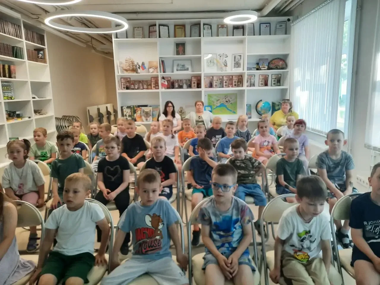 💥Сегодня ребята из лагеря дневного пребывания ходили в библиотеку имени А.Ф. Турчанинова на програм