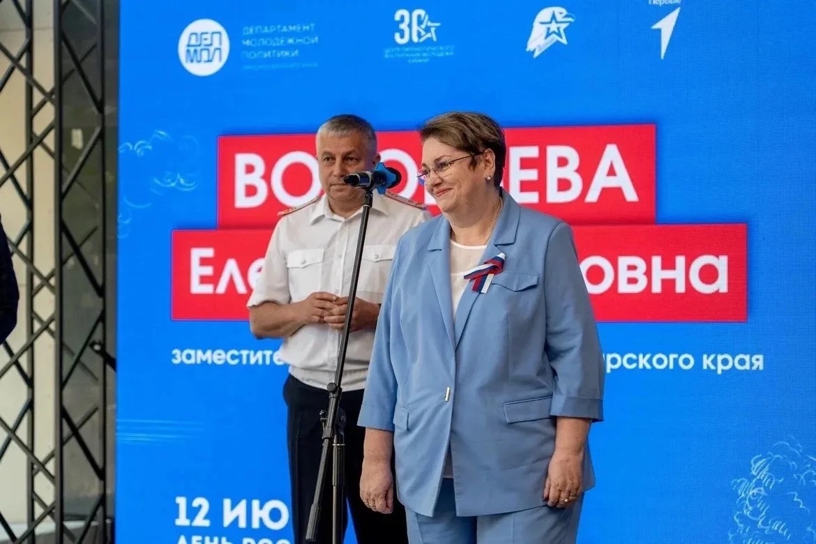 🇷🇺 В «Доме книги» состоялся краевой семинар «Россия БЕЗопасности», приуроченный ко Дню России.

Кл