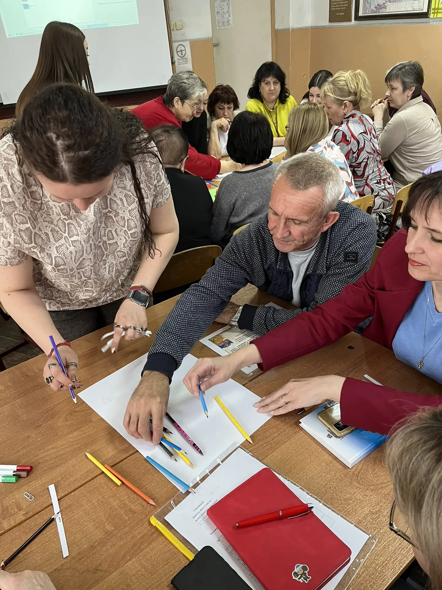 🎓Каникулярная неделя для учителей нашей школы завершилась педагогическим советом, на котором не толь