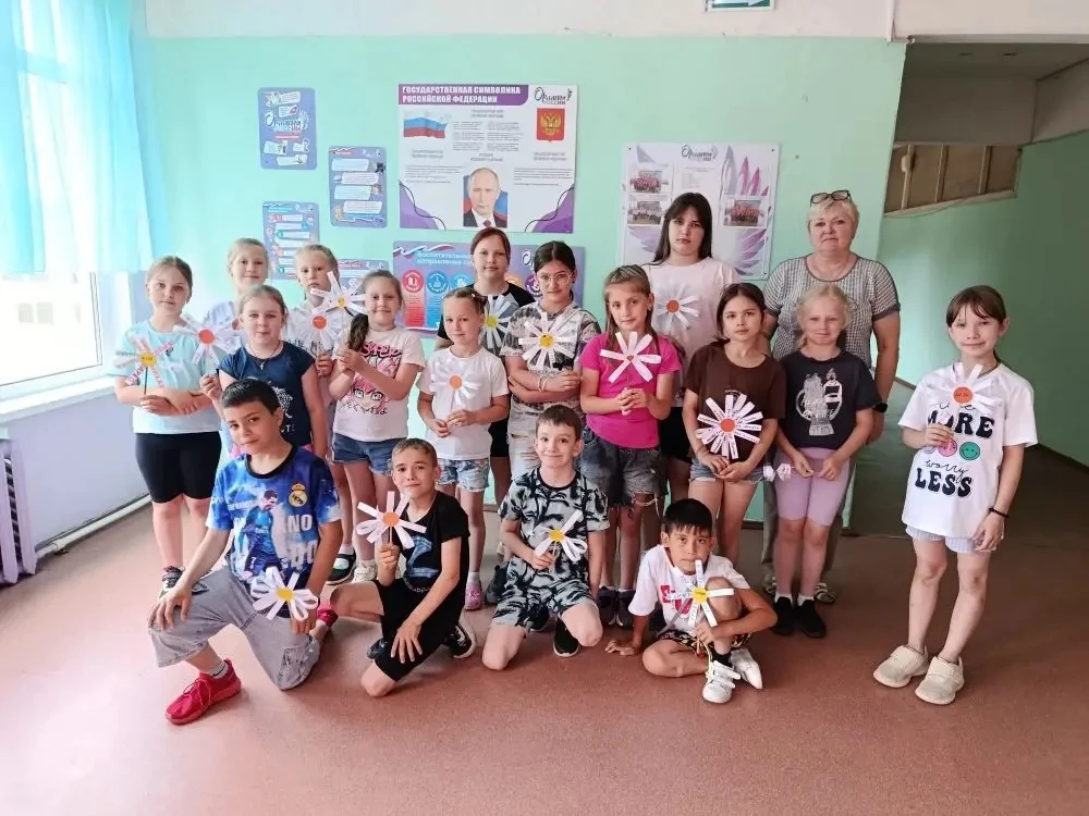 🌟 День дружбы в лагере «Орлята России» 🌟

Сегодняшний день мы посвятили самому важному — настоящей