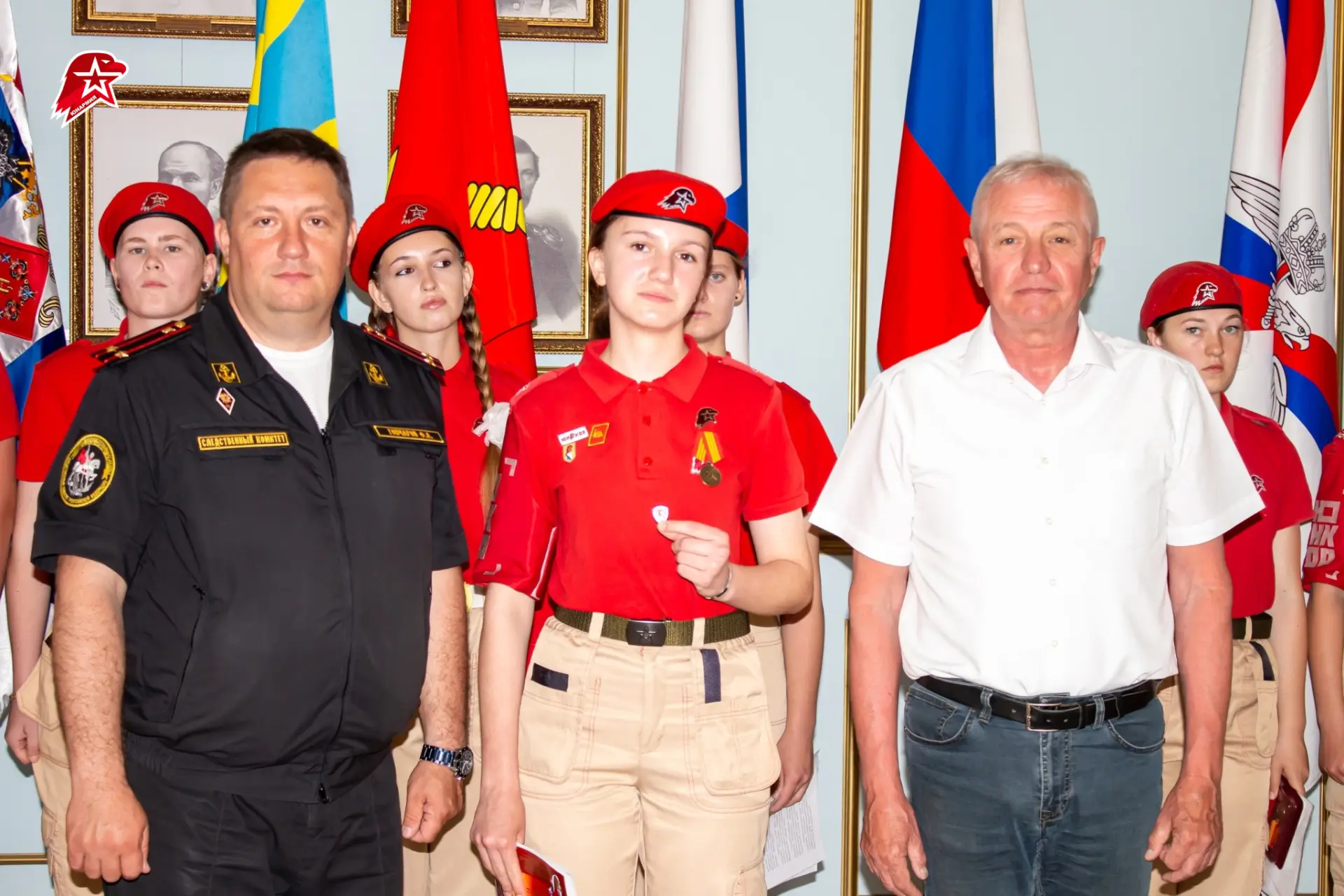 Новые достижения юнармейцев Севастополя💪

В Доме офицеров флота состоялось вручение знаков отличия 