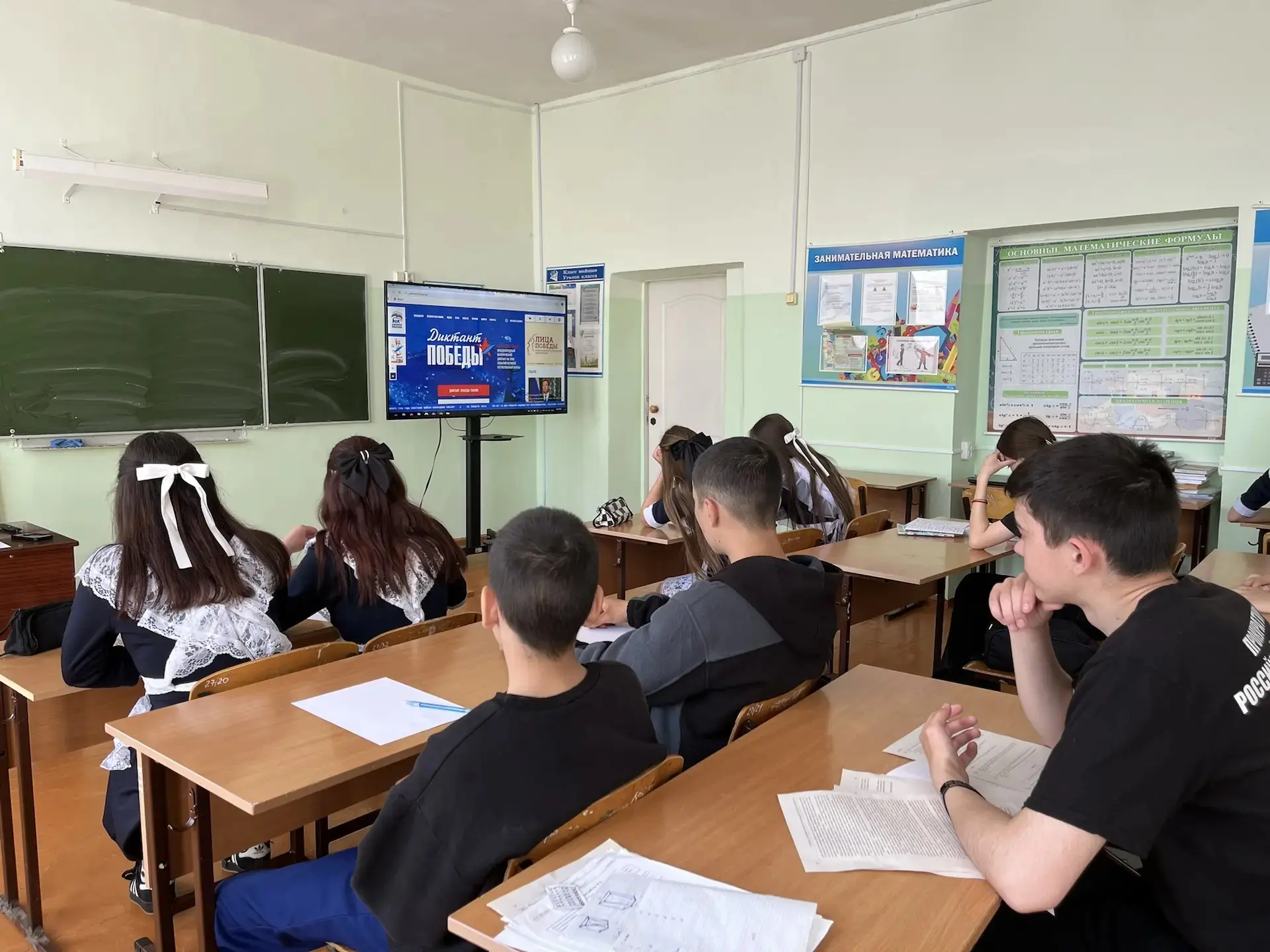 ✨ В преддверии Дня Победы в МБОУ СОШ с. Рапатово царила особая атмосфера: учащиеся прин...