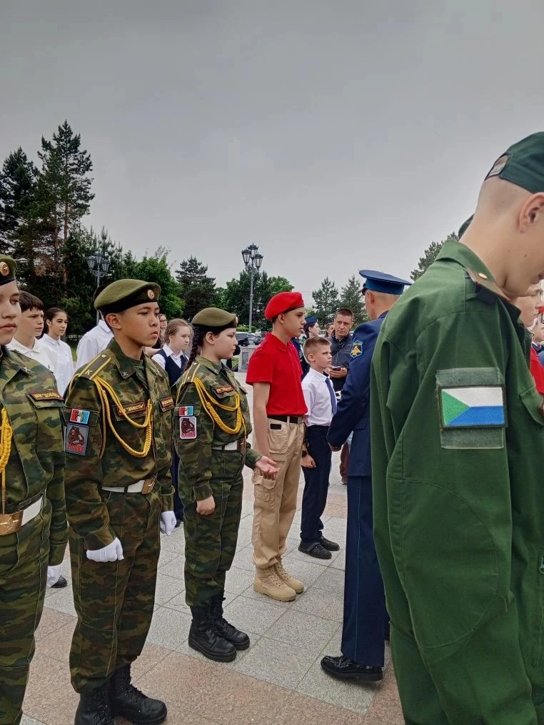 В день 10-летия образования юнармейских отрядов России 🇷🇺 наш школьный отряд торжественно пополнил
