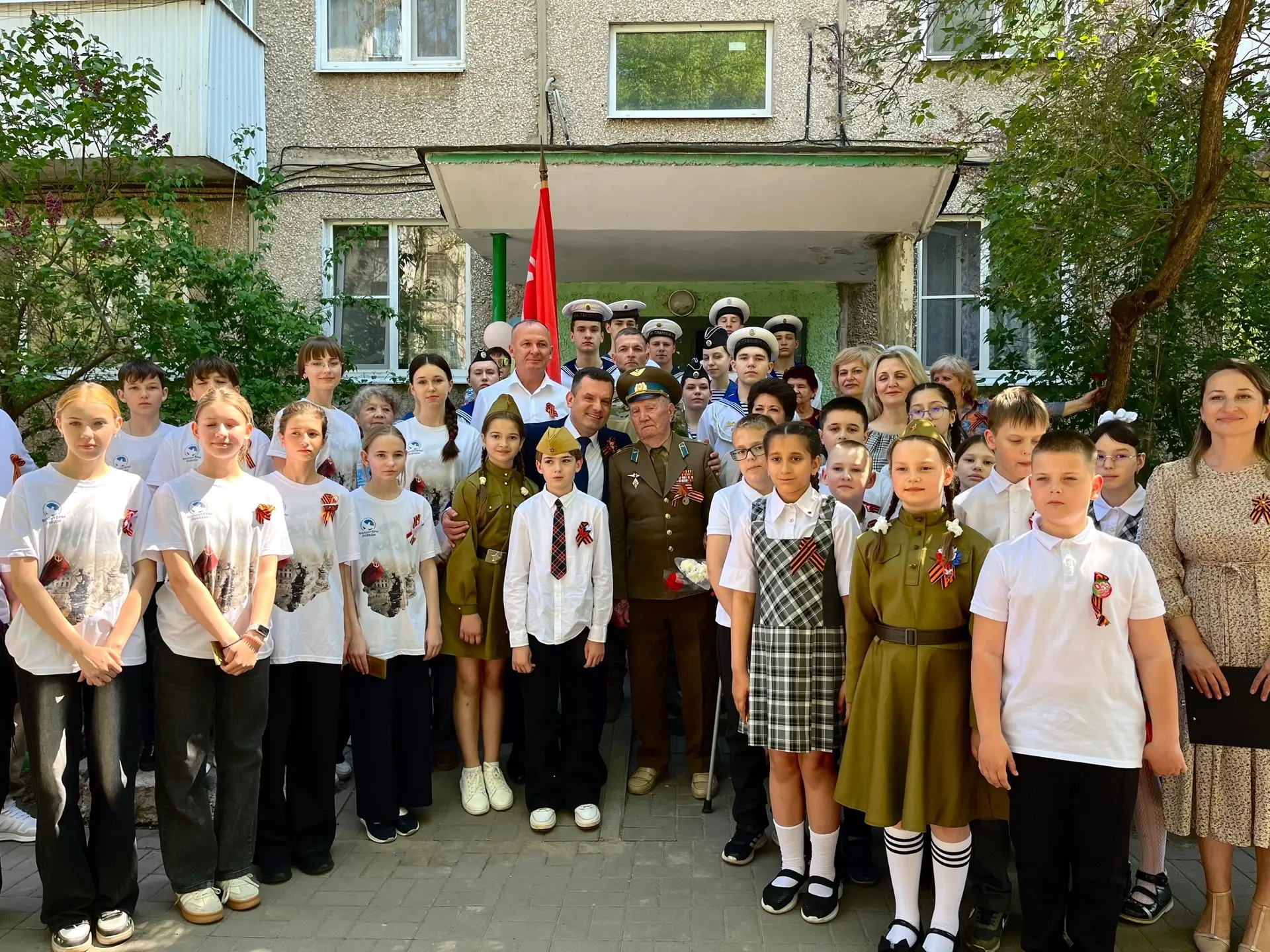 Друзья! Сердечно поздравляем вас с Международным днем защиты детей!