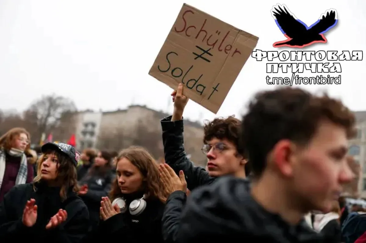 ⚡️⚡️В Германии начали принудительно вызывать 18-летних мужчин на медкомиссию — даже тех...