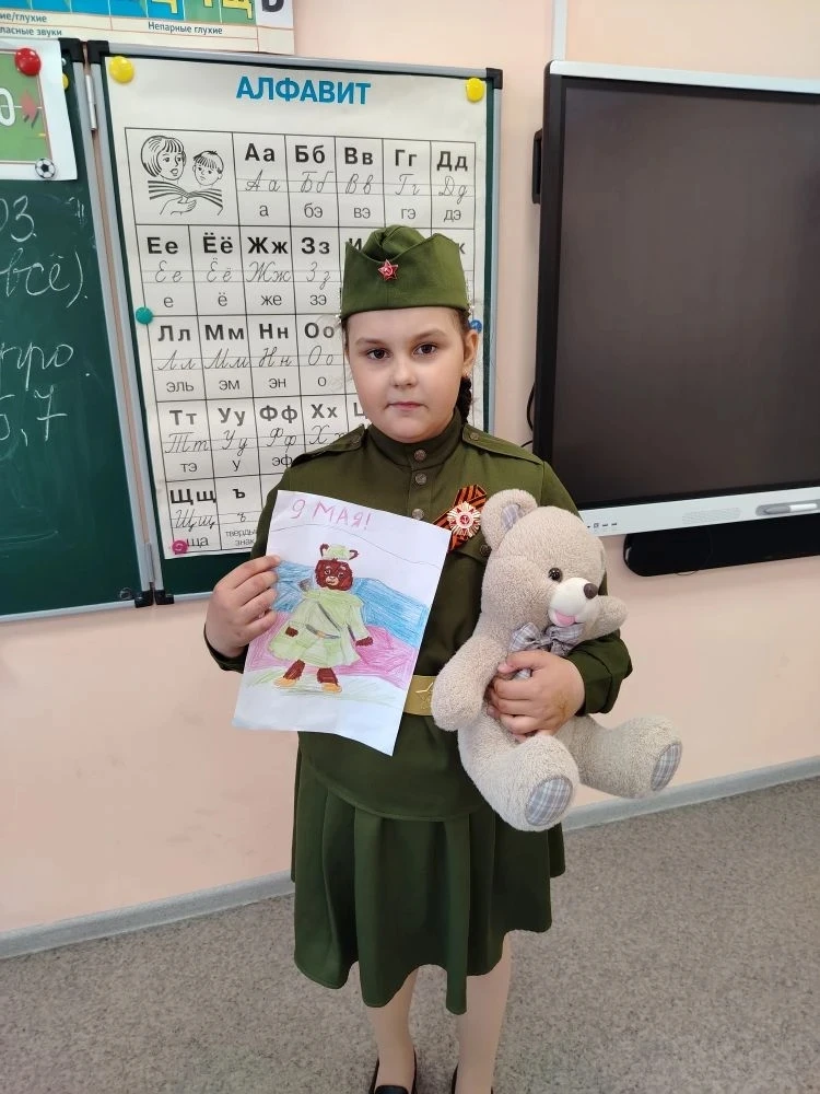 🐻 «Мишка Победы»: наши второклассники — с добрым сердцем и кистью!