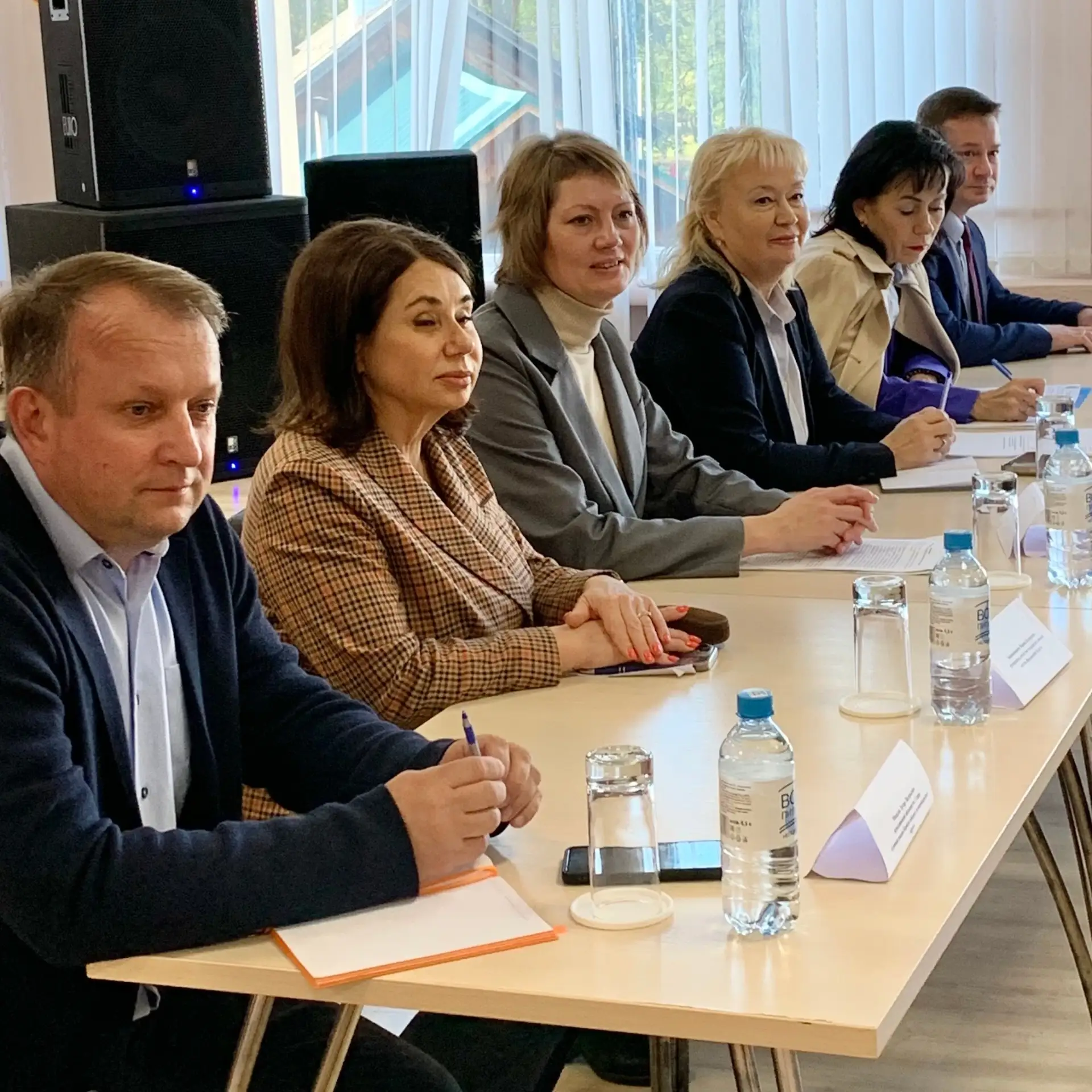 Важные вопросы развития образования и здравоохранения обсудили сегодня на встрече с жит...