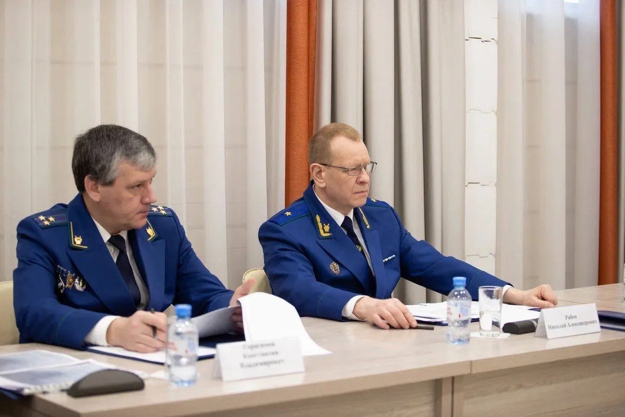 Совместно с заместителем Генерального прокурора Российской Федерации Сергеем Зайцевым, губернатором 