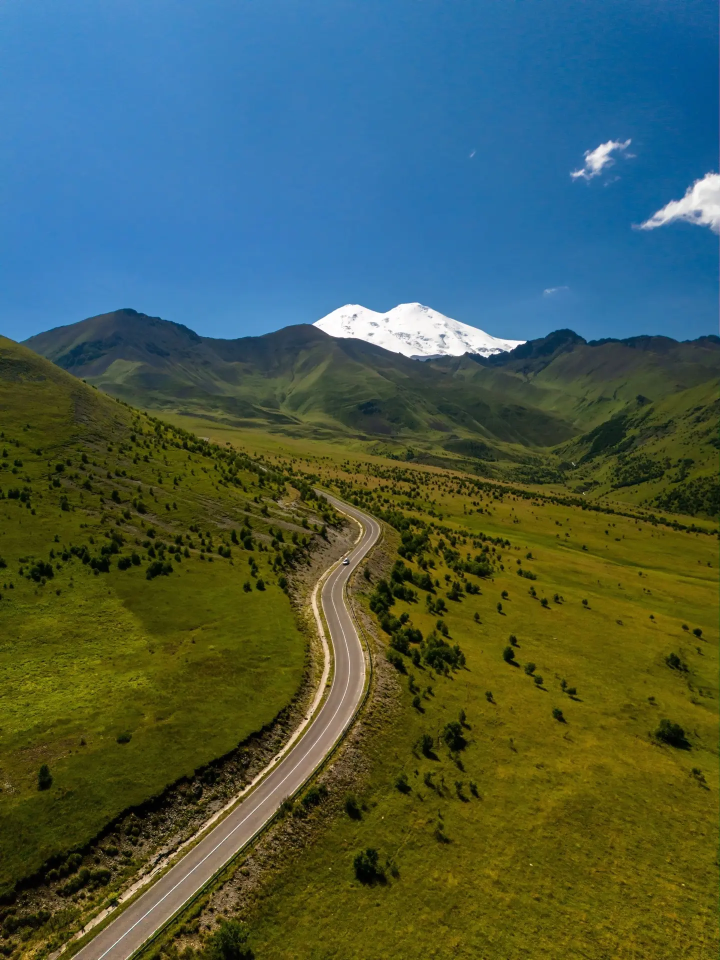 Одна из самых живописных дорог Кавказа — дорога в урочище Джилы-Су 🏔️