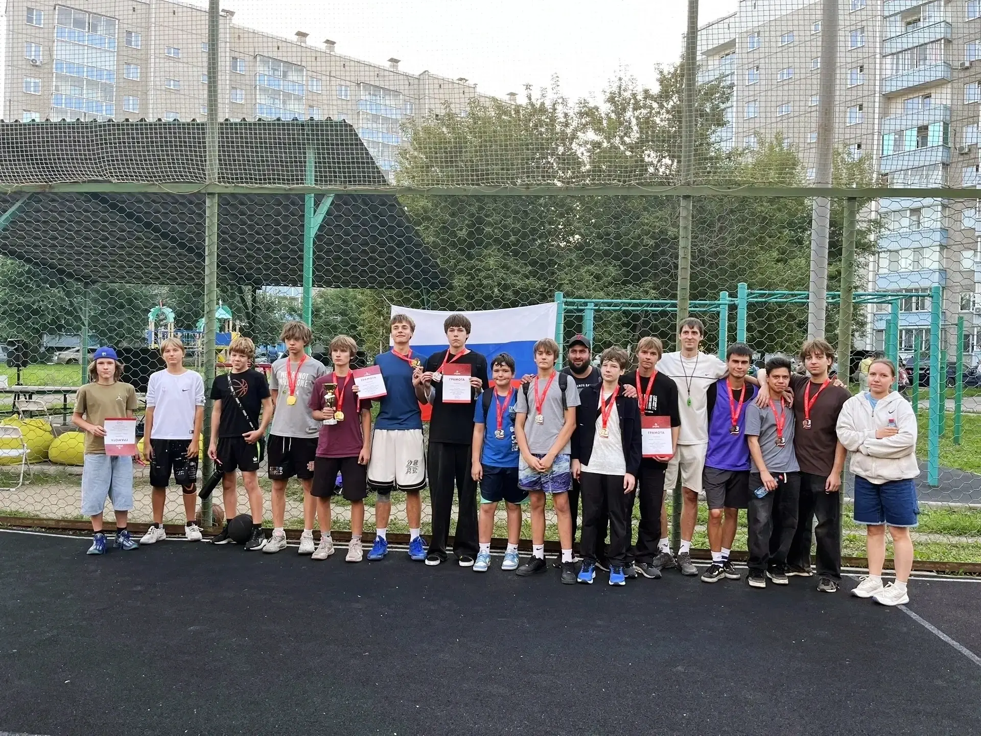 🏀Среди дворовых команд прошел турнир по фиджитал-баскетболу