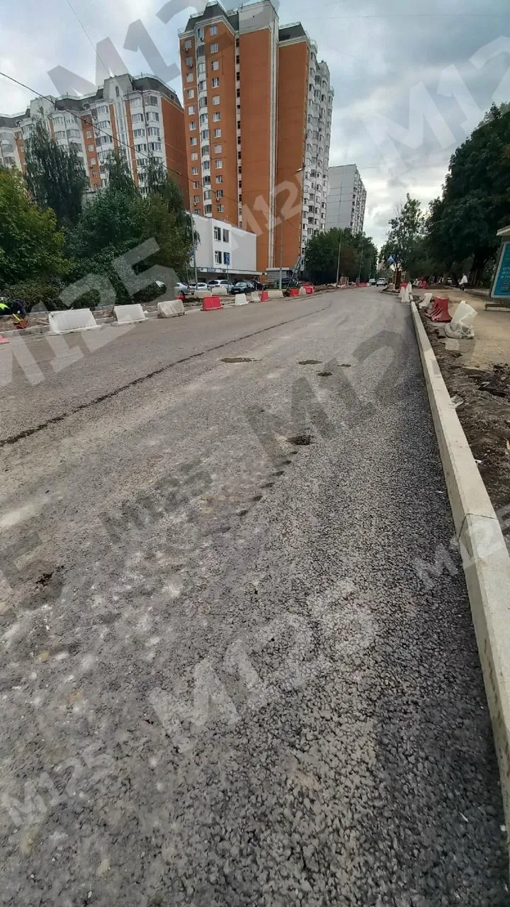 🌟 Продолжаем следить за благоустройством Ангарской. Пока асфальта там нет и приходится...