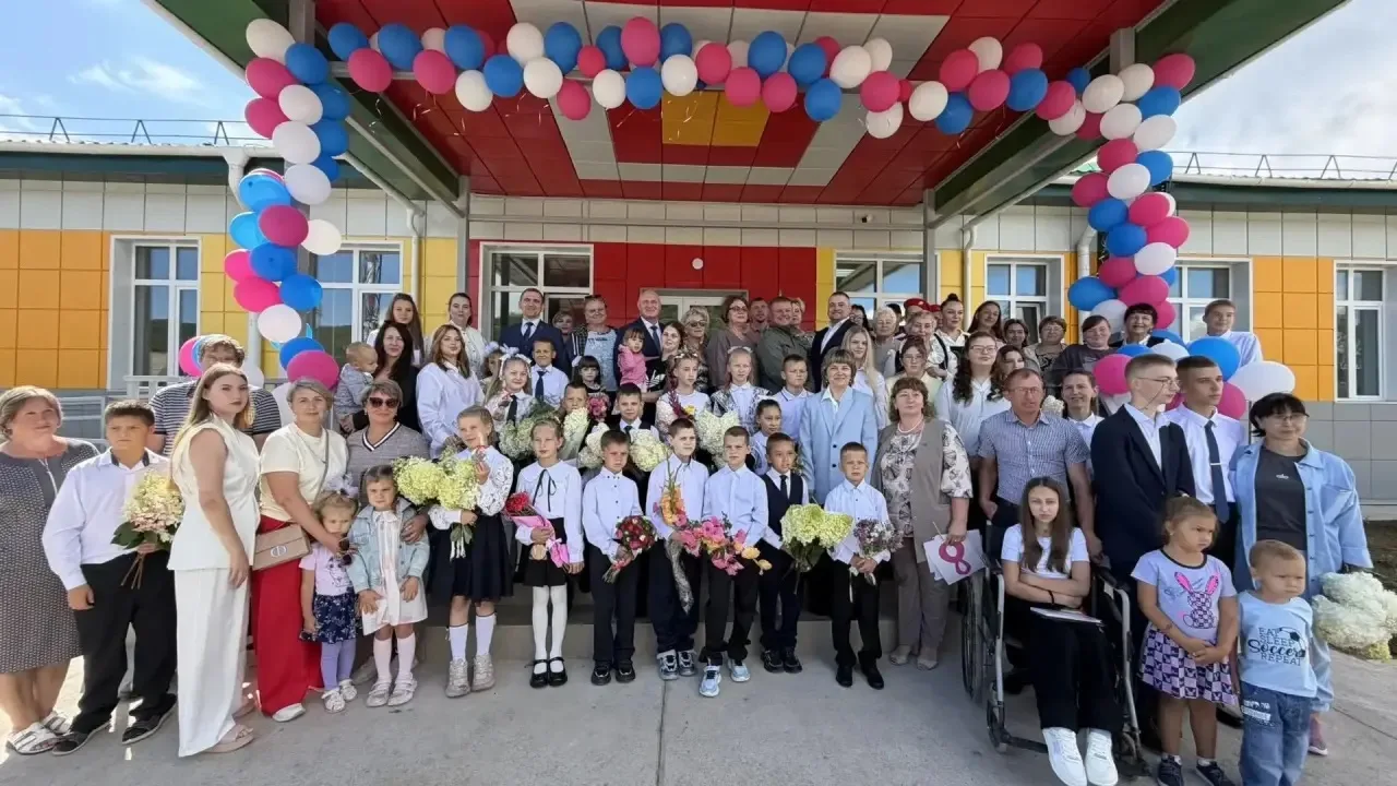 Новая школа открылась в поселке Светлая!