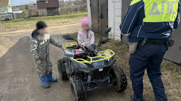 В поле зрения костромских автоинспекторов попал 9-летний водитель  В посёлке Никольское Костромского