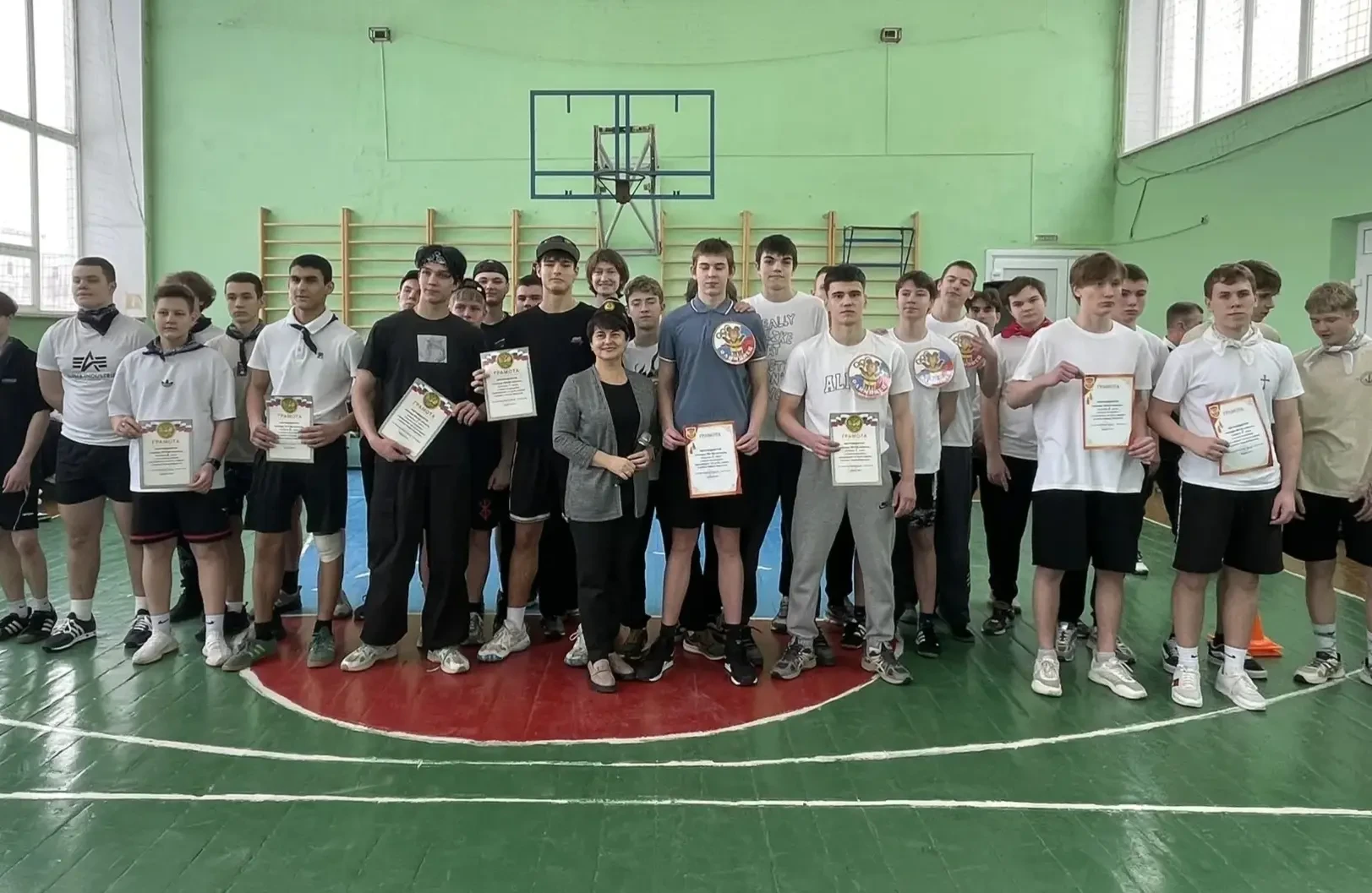 💪 «А ну‑ка, парни!» — спортивная эстафета в рамках Недели Мужества!  В преддверии Дня защитника Отеч