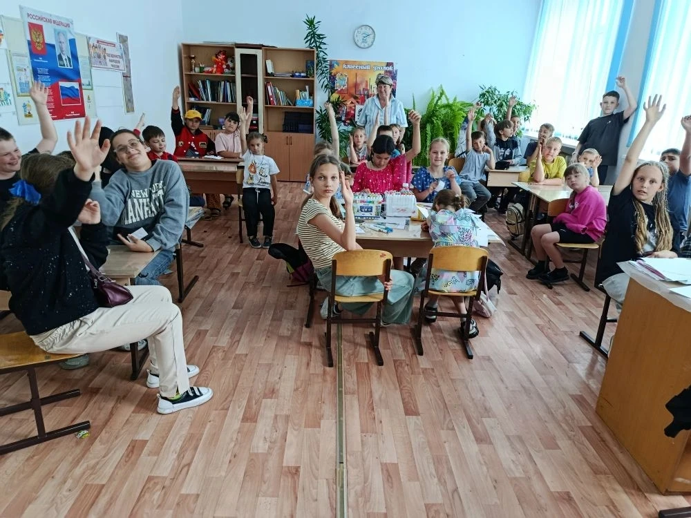 Сегодня в нашем пришкольном лагере было по-настоящему волшебно и весело! ☀️📚