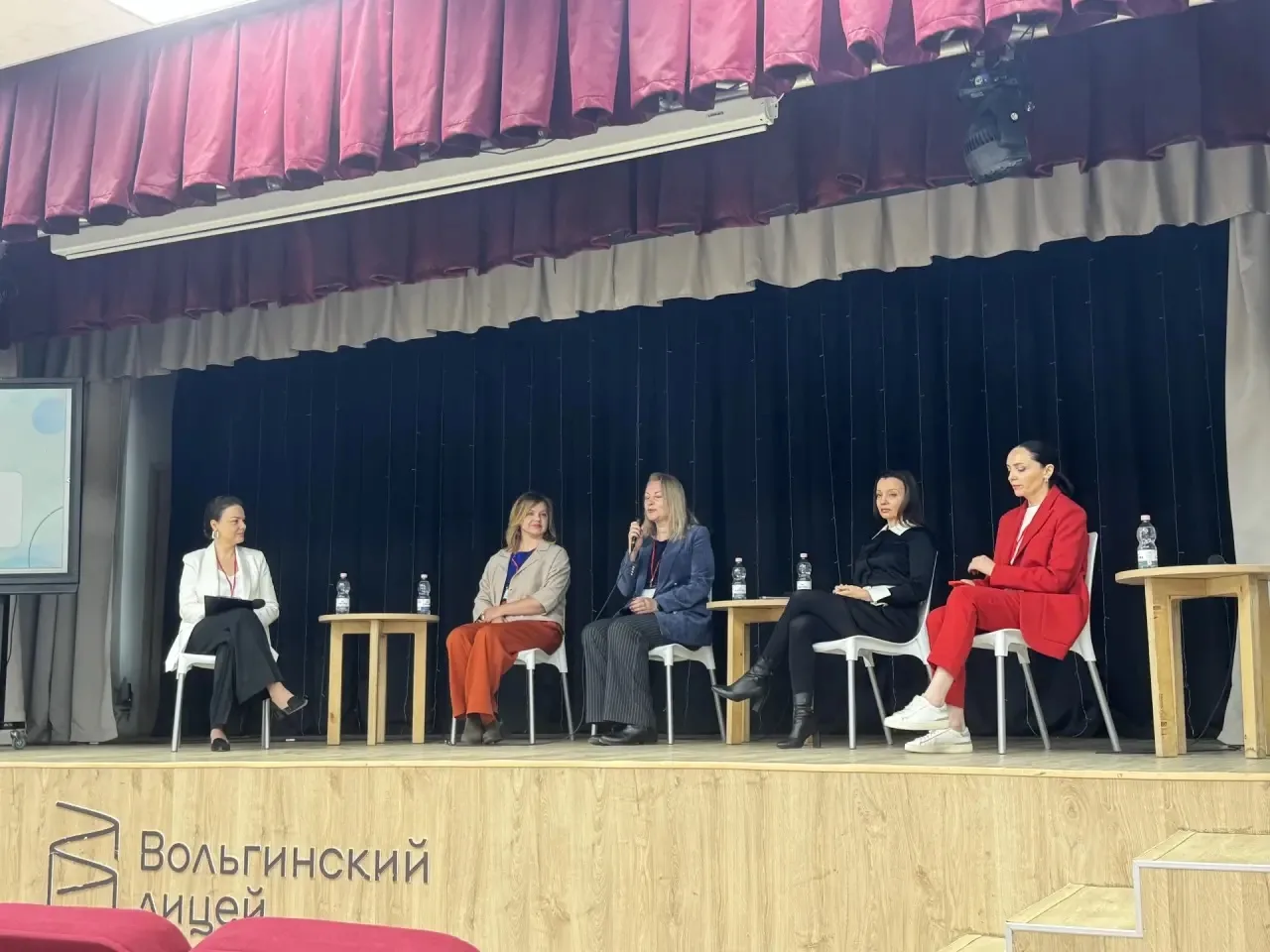 Как меняется роль учителя в мире искусственного интеллекта и цифровых технологий?