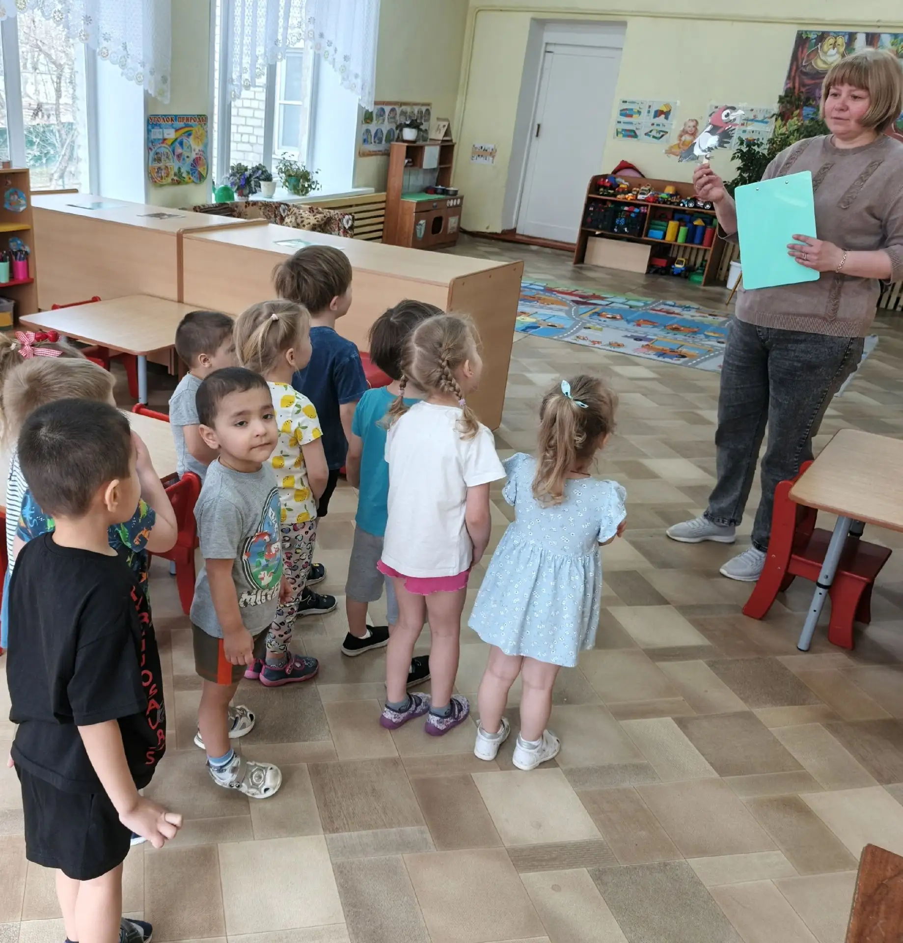 В рамках Весенней недели доброты, в средней группе "Колокольчики" прошла квест - игра "Путешествие в