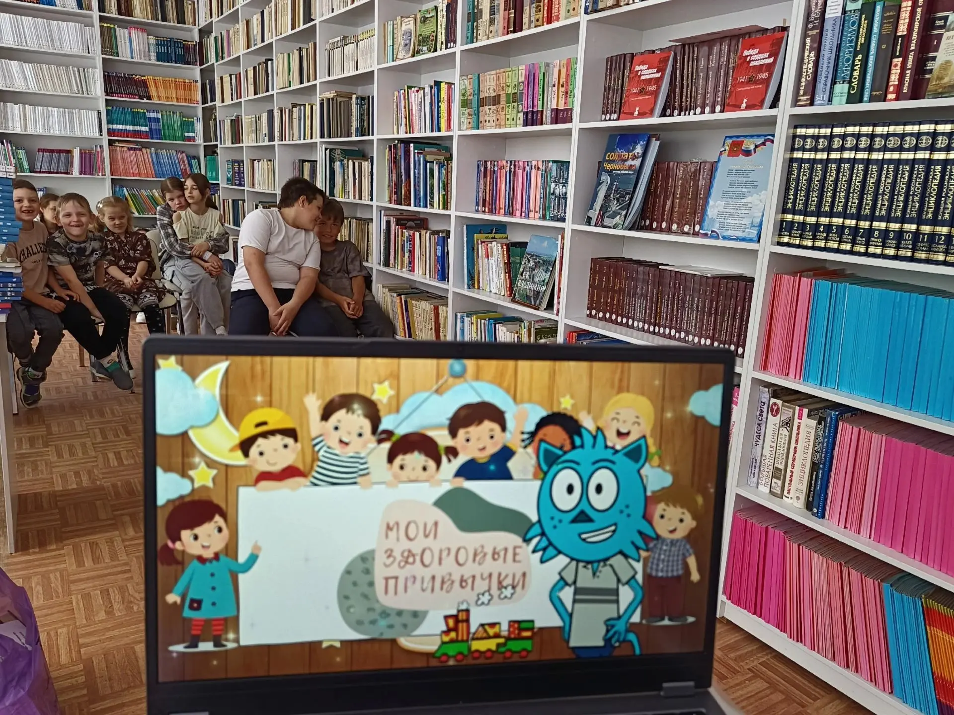 День 18.

В лагере «Солнышко» «День смекалистых ребят» — яркий и насыщенный!

Утро началось с бодрой