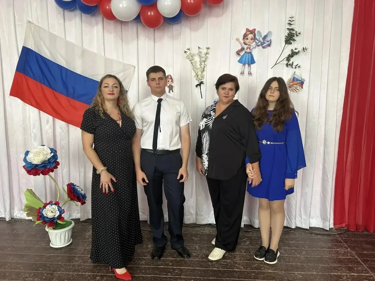 🇷🇺11 июня, накануне Дня России, в Ближненском сельском клубе состоялся праздничный концерт под наз