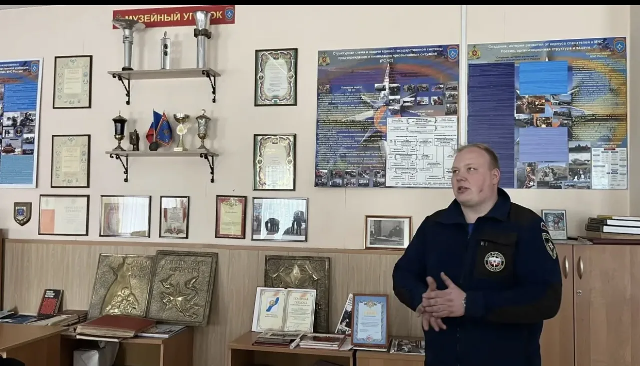 Сегодня учащиеся 5Б и 5М классов посетили «День открытых дверей» в пожарно-спасательной части №40 🚒 