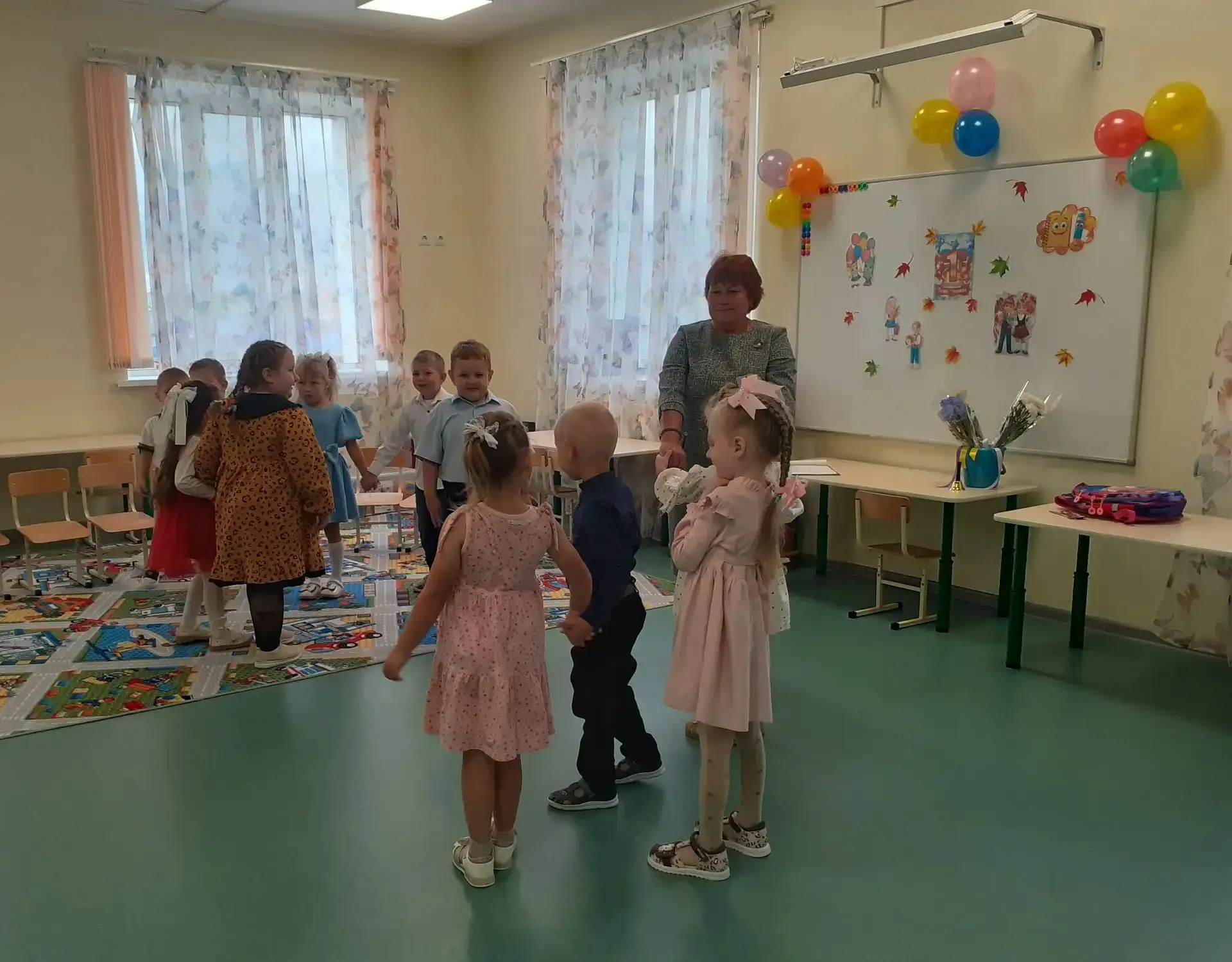 Хоть у нас пока не школа,
