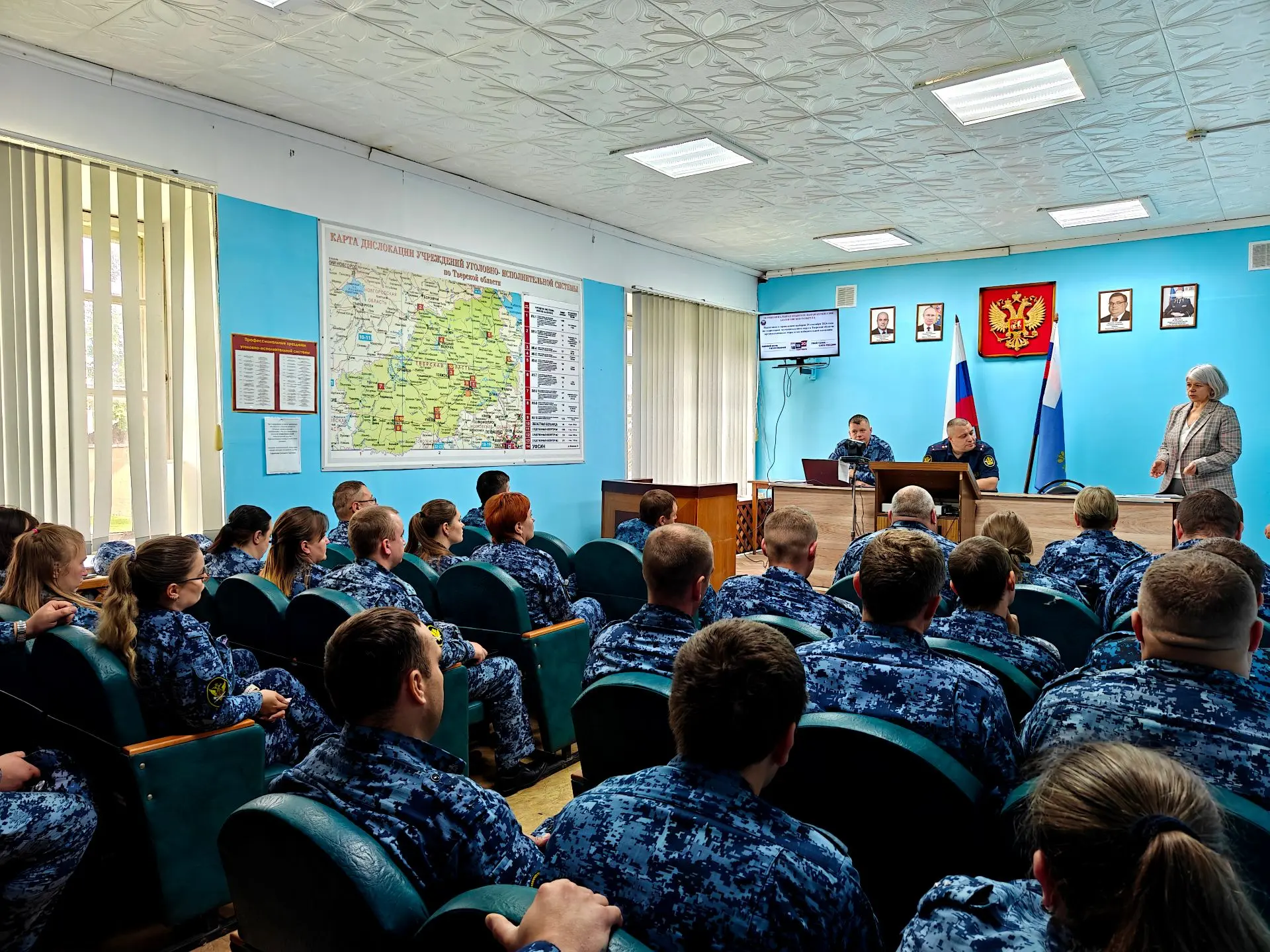 В ЛИУ-3 УФСИН России по Тверской области состоялась встреча сотрудников с председателем...
