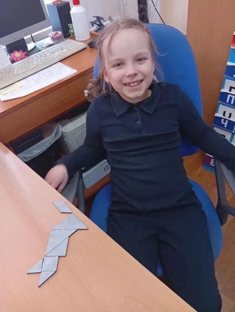 Чем заняться первоклассникам после уроков в группе продлённого дня?   ✌🏼Конечно же, можно немного по