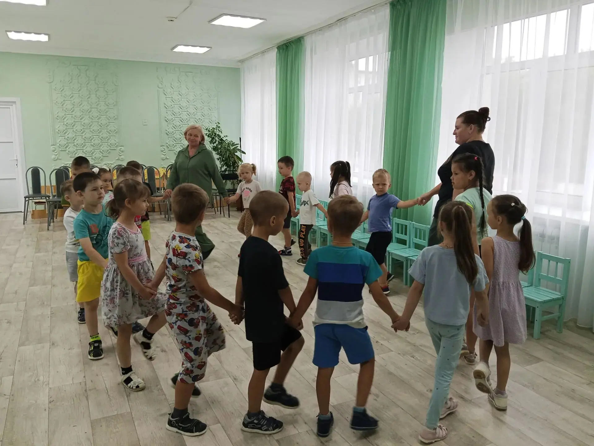 На музыкальном мероприятии «Музыка в  эмоциях » мы совершили настоящее путешествие по миру чувств. К
