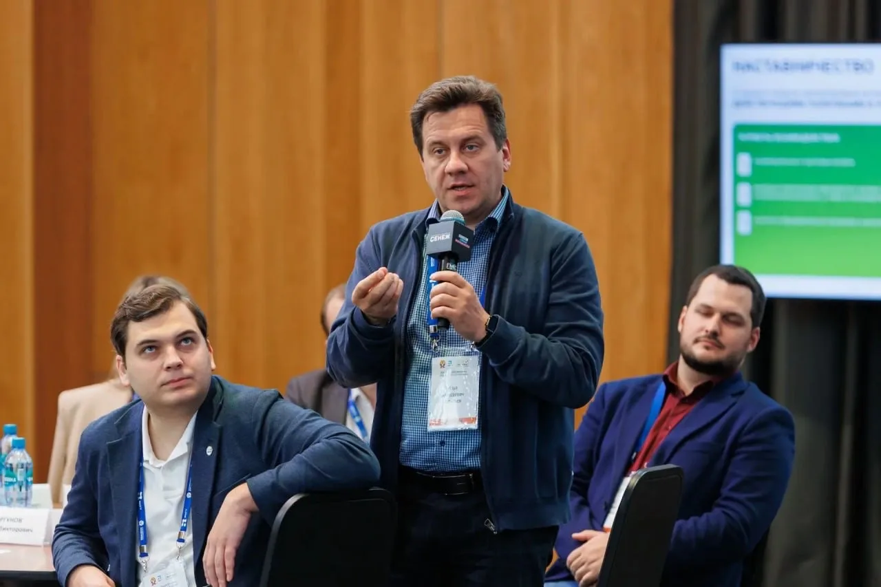 Финалист конкурса «Лидеры России» Илья Леонтьев подал документы на предварительное голо...
